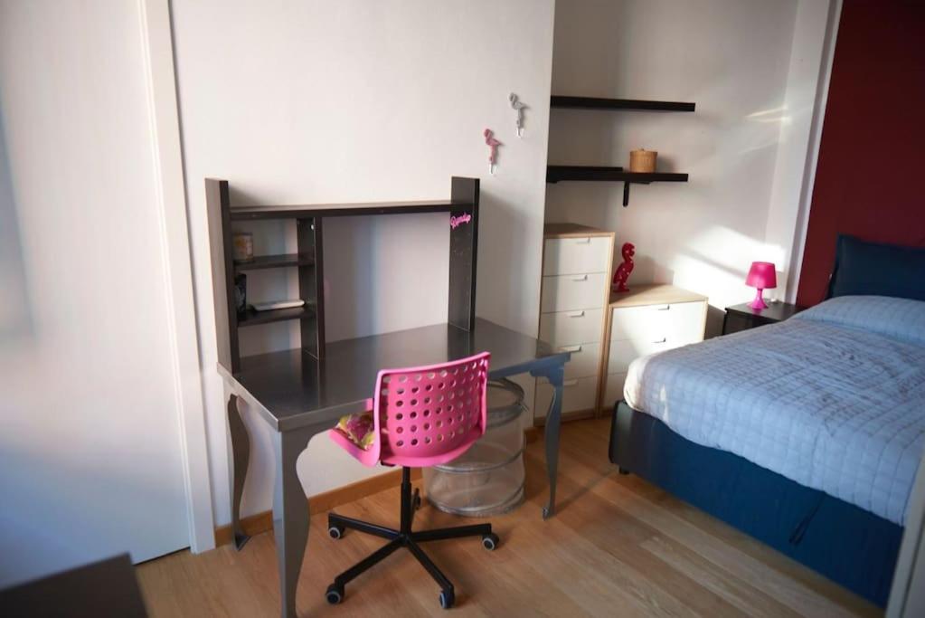 Ampola Home “Flamingo” Milan Bagian luar foto