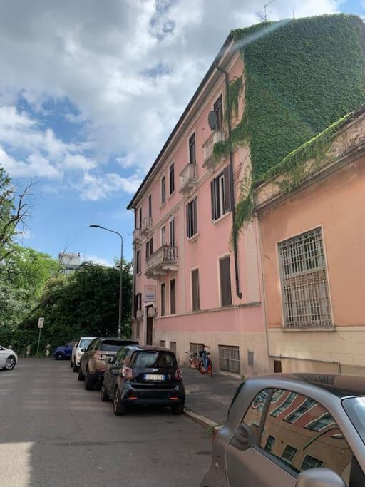 Ampola Home “Flamingo” Milan Bagian luar foto